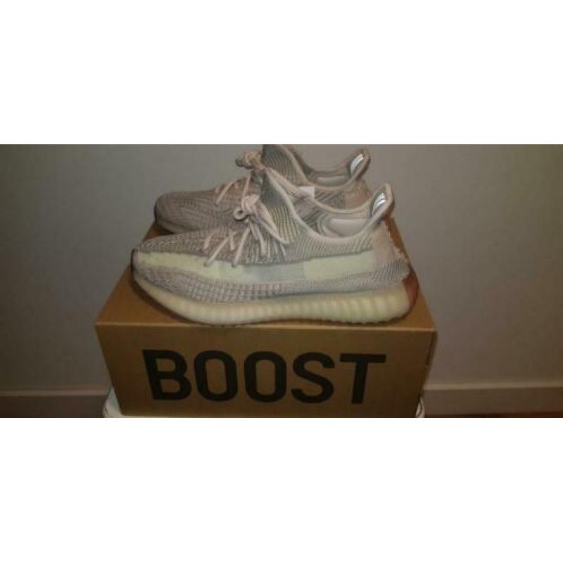 Yeezy Boost 350 V2 citrin maat 44