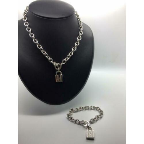 H132 Prachtige zilveren sieraden set van CONCEPTS