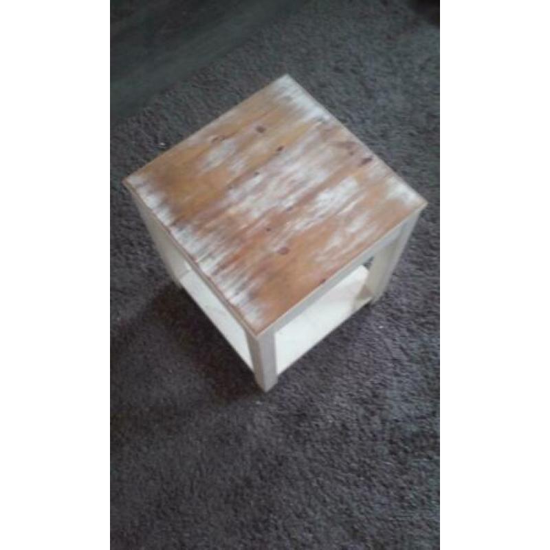 Bijzet tafel