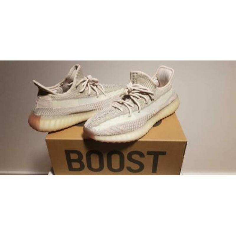 Yeezy Boost 350 V2 citrin maat 44