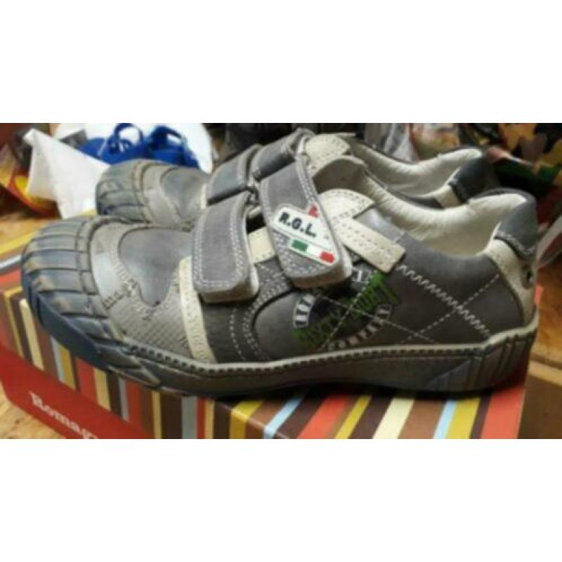 Nieuwe Romagnoli zomerschoenen maat 32, jongen
