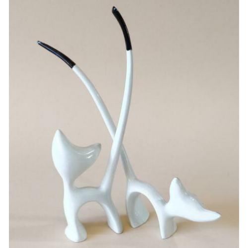 Retro, jaren 60. Twee poezen. Kat. Metaal