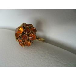 Ring Cocktail (vintage) Judy Lee gesign.