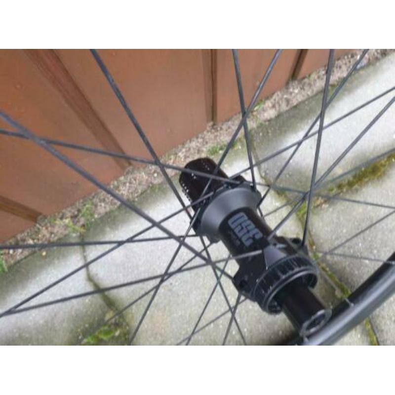 FFWD Fast Forward F4 carbon clincher wielset wielen dt swiss