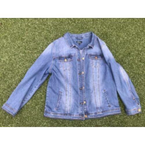 Nieuw blauw spijkerjasje Ulla Popken, mt 48