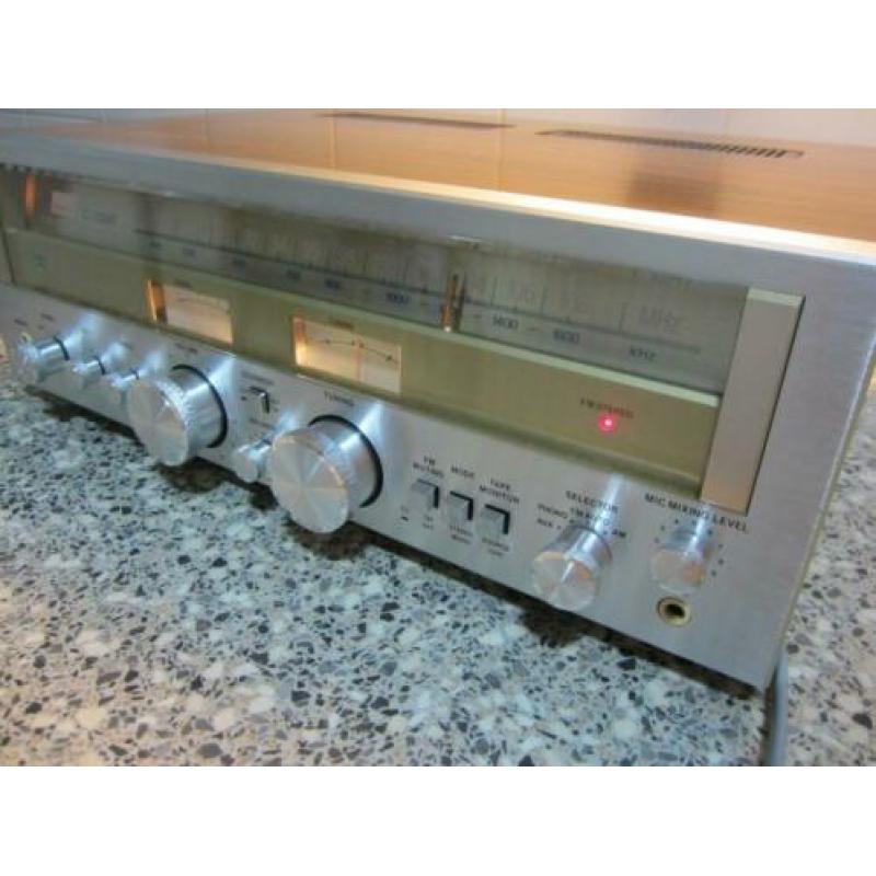 Sansui G-2000 AM/FM Stereo Receiver