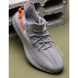 Yeezy boost 350 V2 39 1/3