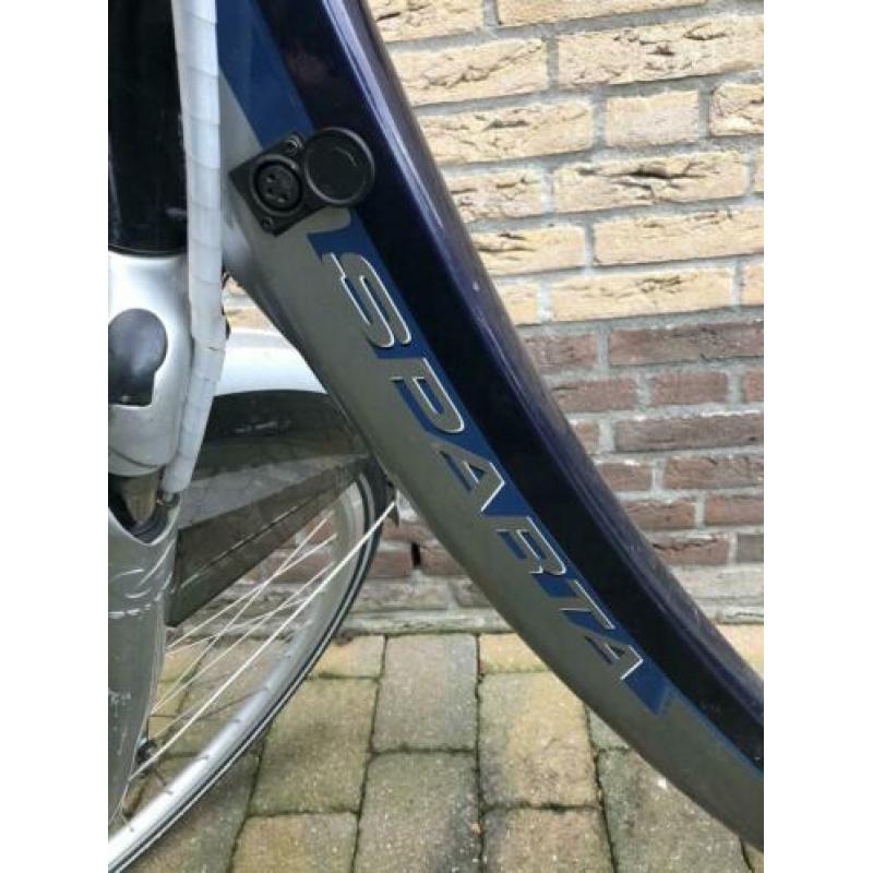 Sparta damesfiets, nieuwe accu nodig.