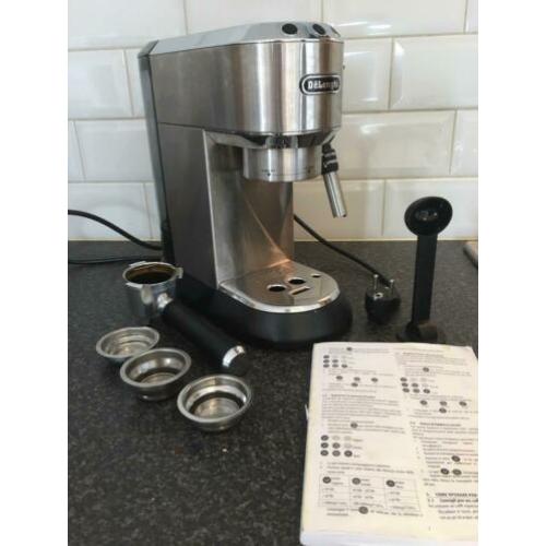 Goed onderhouden DELONGHI dedica koffiemachine - 1 jaar oud