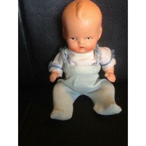 Klein antiek-oud popje gemerkt 10 cm