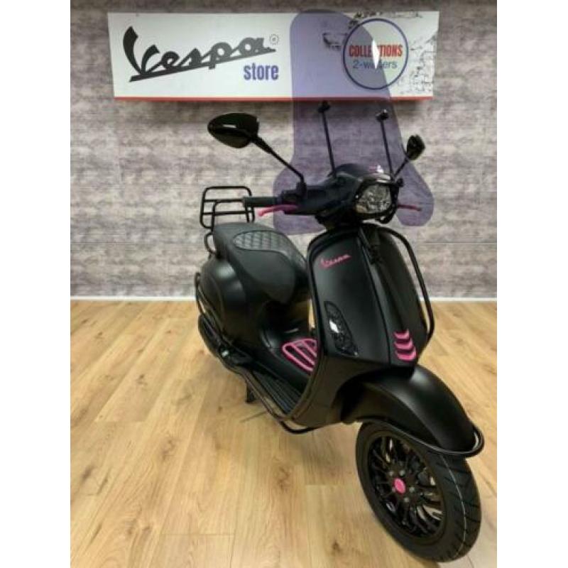 Vespa Sprint 25 km IGET NIEUW Notte x Pinky