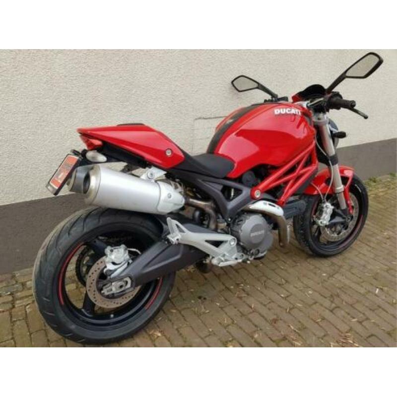 Ducati Monster 696 + / M696 A2 35kW mogelijk! Rood (2009)