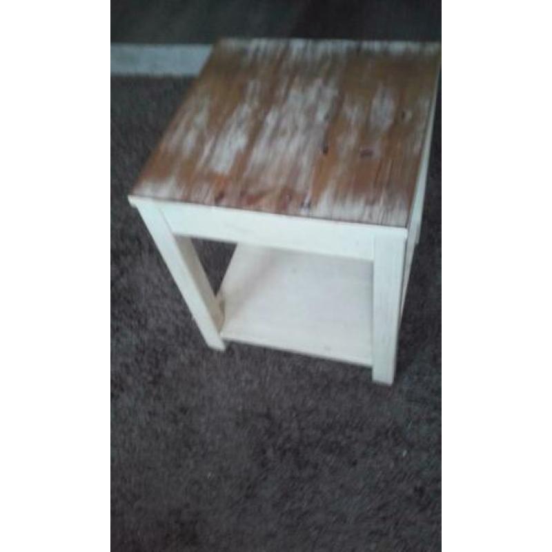 Bijzet tafel
