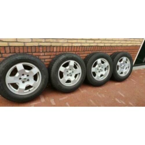 Land Rover velgen met winterbanden 18 inch