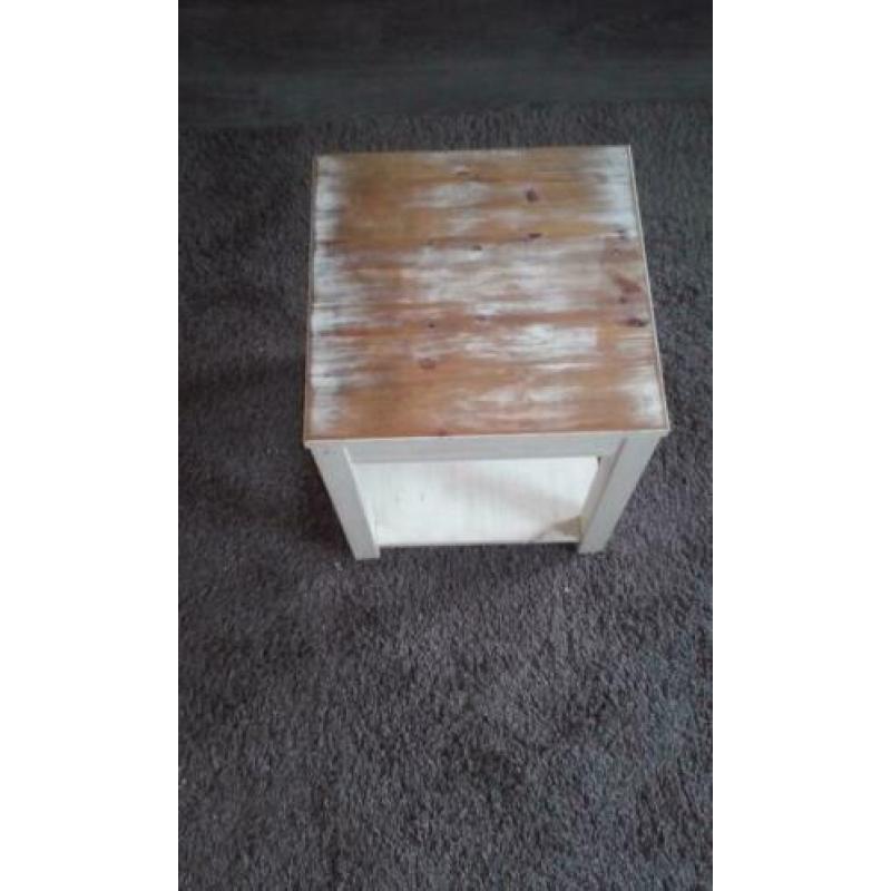 Bijzet tafel