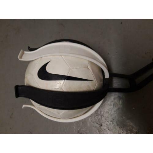 Bal houder voor op de fiets. Nieuw en zeldzaam in nederland.