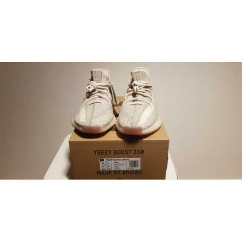 Yeezy Boost 350 V2 citrin maat 44