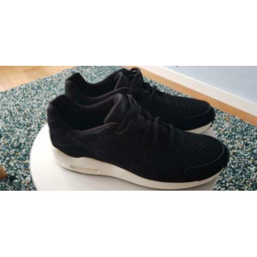 Nike Air Max Guile 44,5