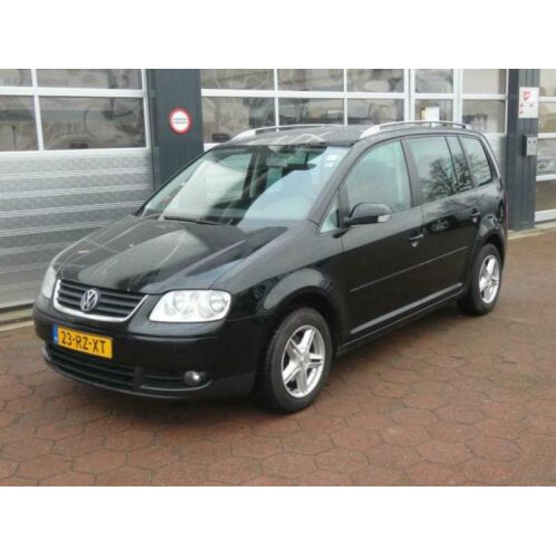Volkswagen Touran 2.0 TDI Highline AUT/ CLIMA/ CRUISE/ TREKH