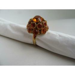 Ring Cocktail (vintage) Judy Lee gesign.