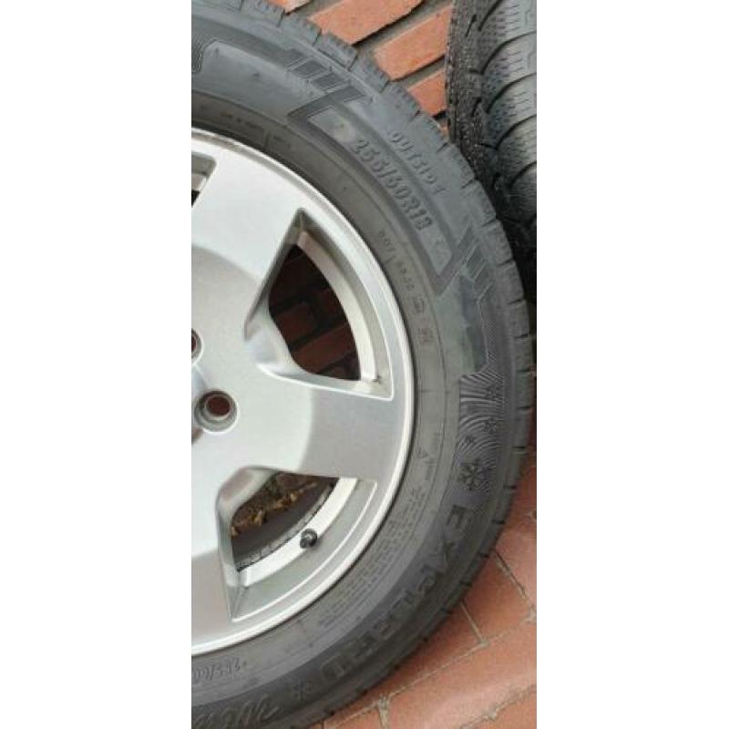 Land Rover velgen met winterbanden 18 inch