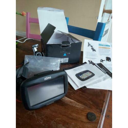 Garmin Zumo 350 LM zeer weinig gebruikt wegens overcompleet