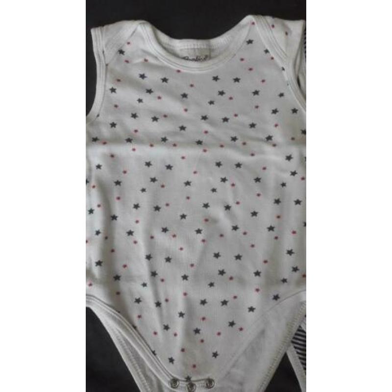 * 2 rompers sterren en strepen Bambino mouwloos, mt 74 *