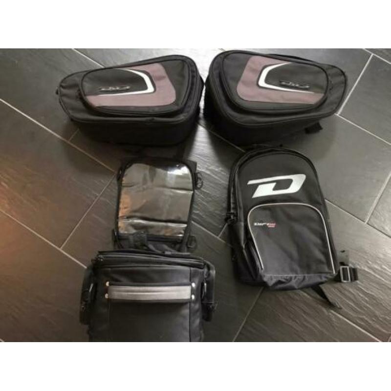 Mooie set Difi motor tassen, rugzak, tanktas, zijtassen