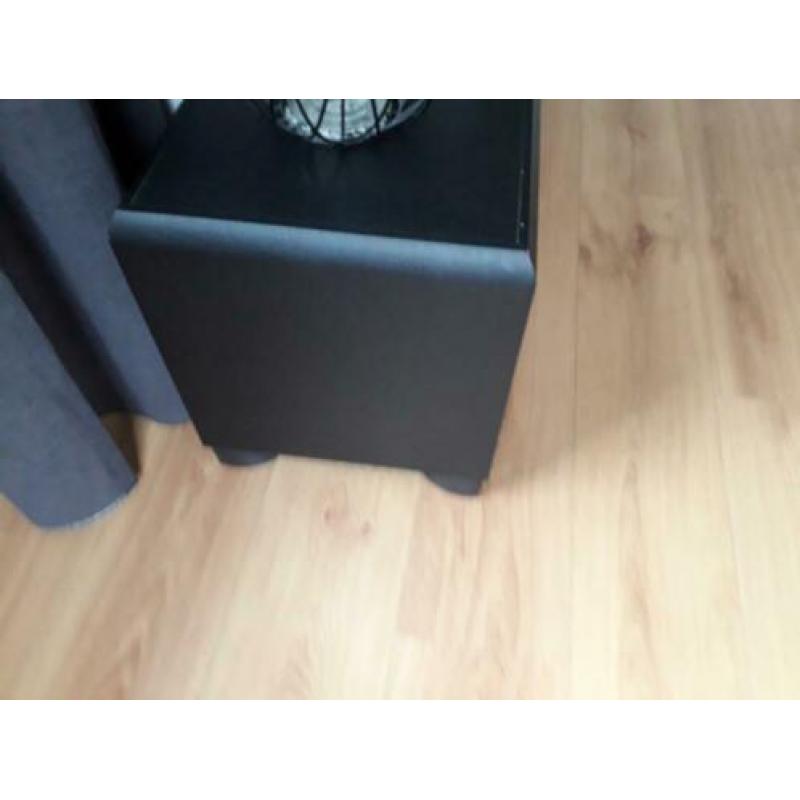 Onkyo receiver met klipsch boxen.
