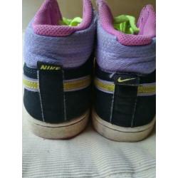 Nike hoge sneakers maat 37,5