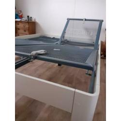 Tweepersoons Auping 160x210 ledikant verstelbare spiralen