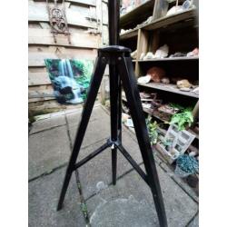 4 grote statieven voor lamp installatie
