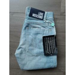 Love moschino 28