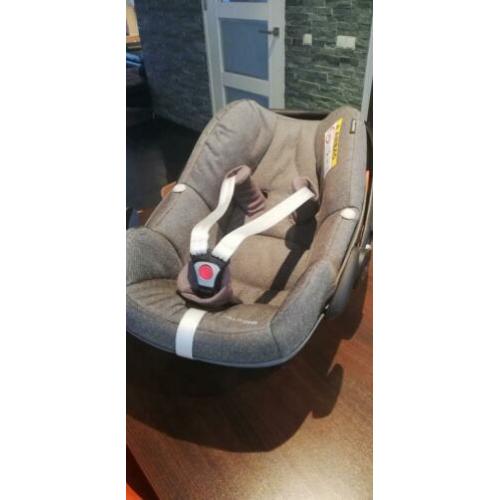 Maxi cosi Pebble plus met Isofix