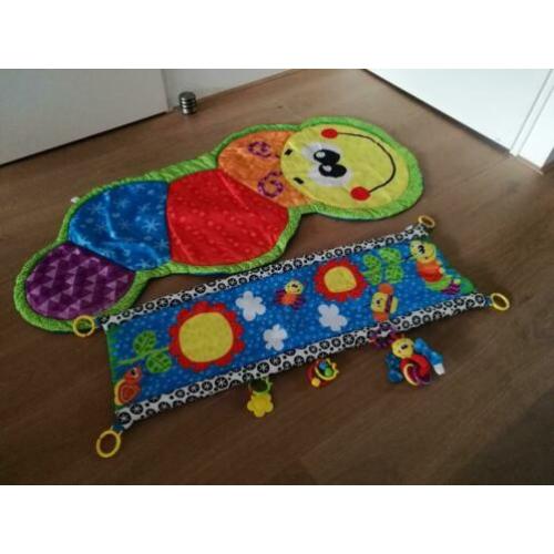 Mooi speelkleed met tunnel