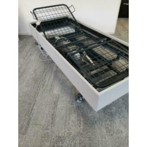 Zorgbedbodem bedlift voor seniorenbed verpleegbed hoog-laag