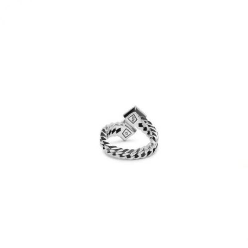 Buddha to Buddha ring type 742WH Chain Pyramid Stone € 149,-
