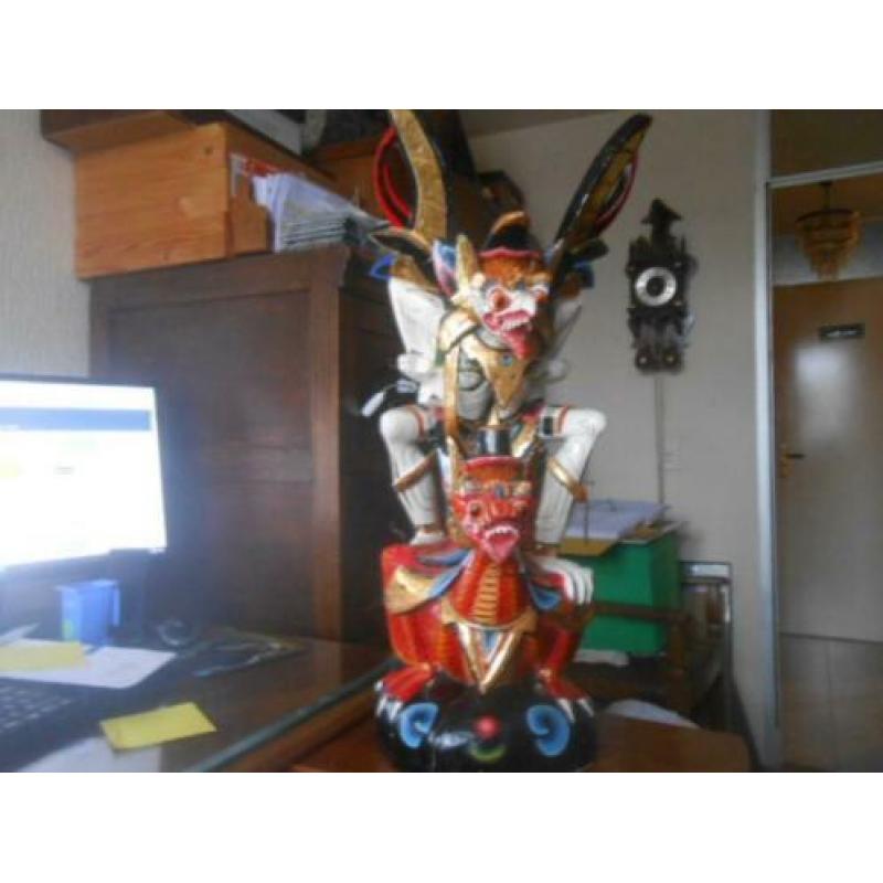 5296 Groot Polychrome houten beeld van Vishnu 76 cm