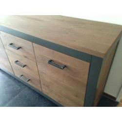 Dressoir bruin Lx162 Hx85 Dx45 nu voor 280 euro