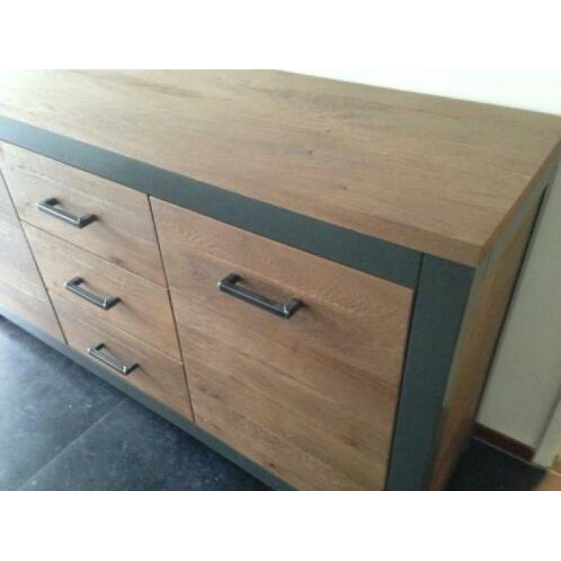 Dressoir bruin Lx162 Hx85 Dx45 nu voor 280 euro