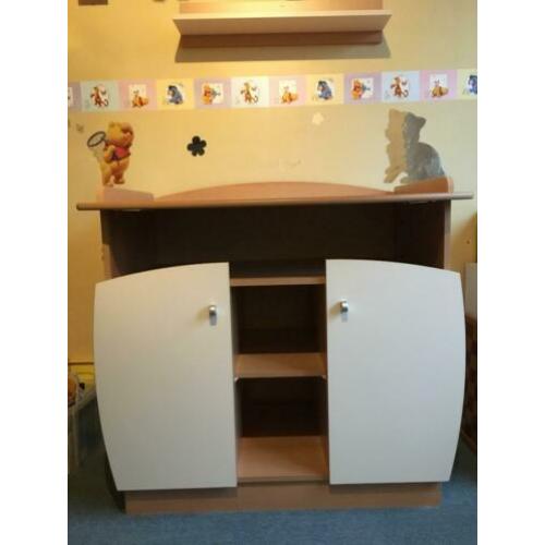 Leuke en stevige babycommode