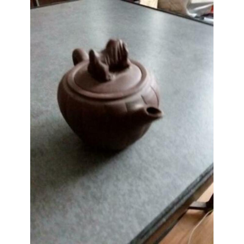 Mooie kleine chinese yixssing theepotje
