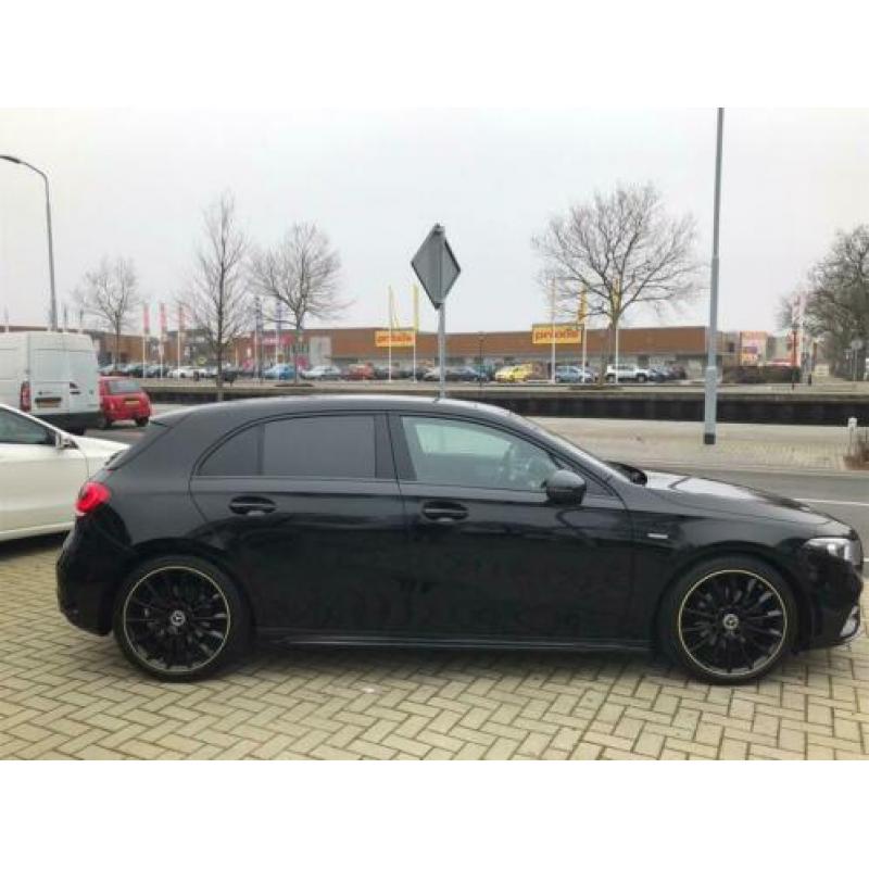 Mercedes-Benz A-klasse 200 AMG NIGHT EDITION 1 W1002n HEAD-U
