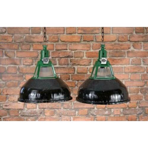 Poolse zwarte industrielamp