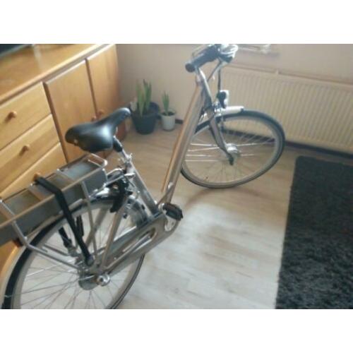 Te koop gloednieuwe elektrische fiets