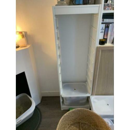 Trofast kast; 3 weken oud.