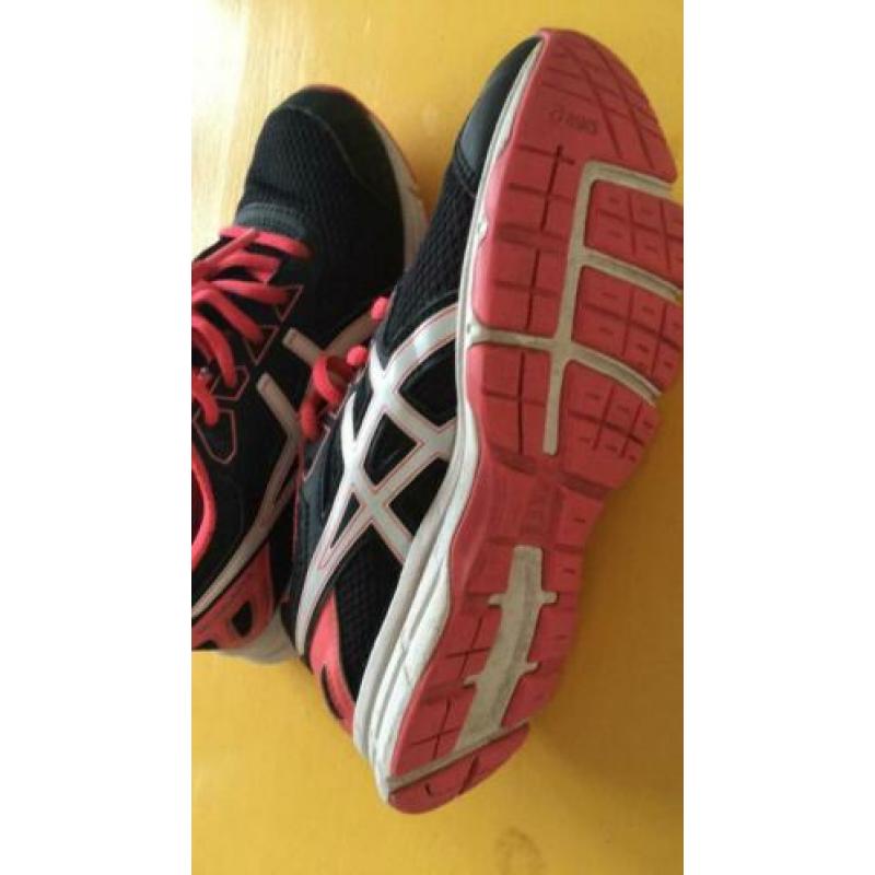 Asics maat 33