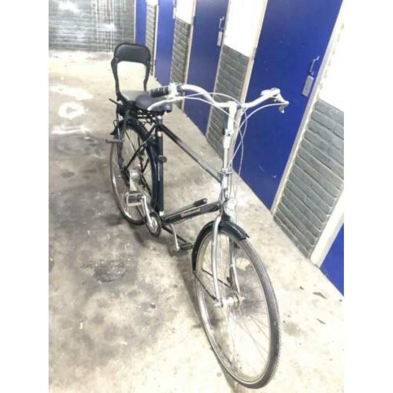 Goede heren fiets met kinderstoeltje met AXA slotje