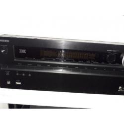Onkyo receiver met klipsch boxen.