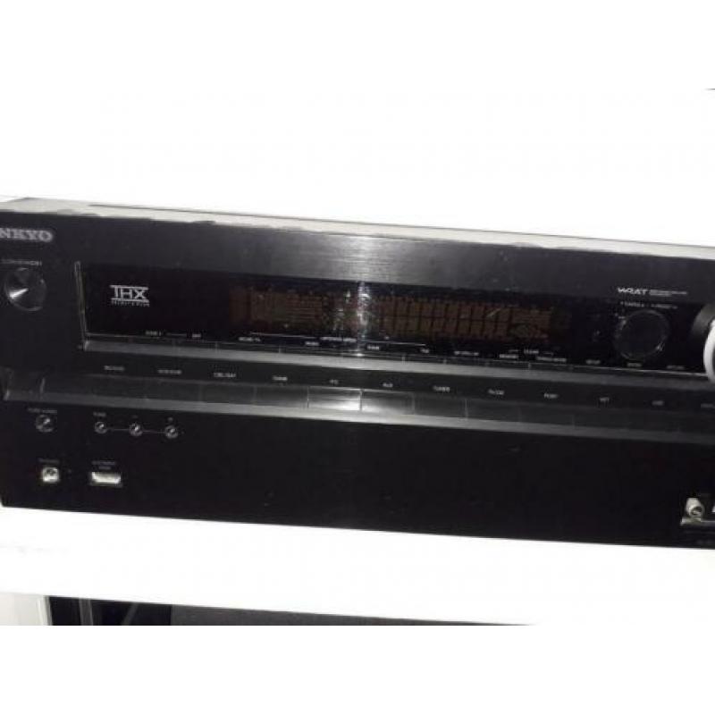 Onkyo receiver met klipsch boxen.